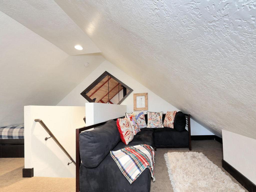 Вилла Hideaway Above The Stream Sundance, Utah Экстерьер фото