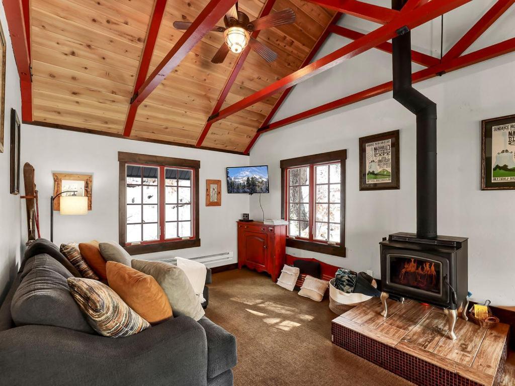 Вилла Hideaway Above The Stream Sundance, Utah Экстерьер фото